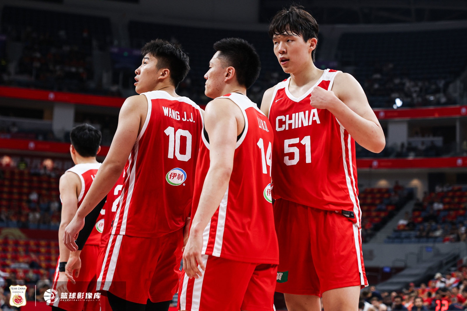 中国男篮明晚战日本12人名单确定 杨瀚森王俊杰领衔
