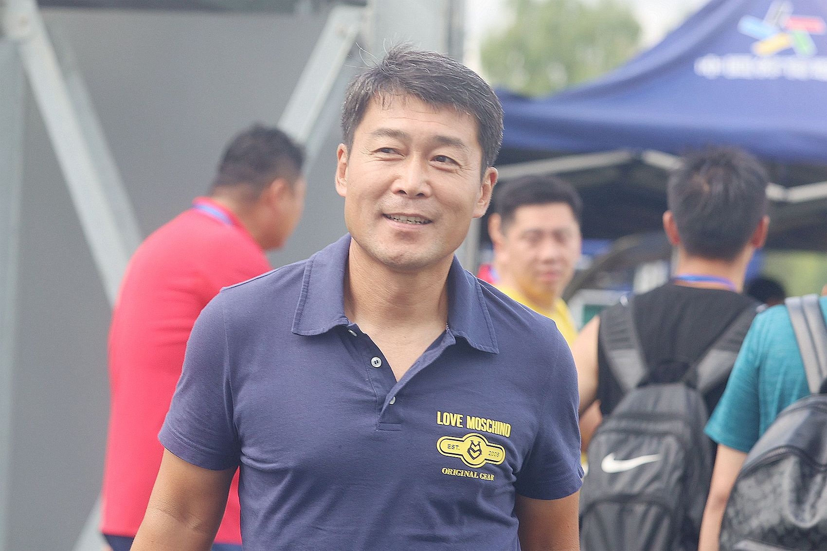 上海足协:申思仍持幸运星股份,限期股权变更