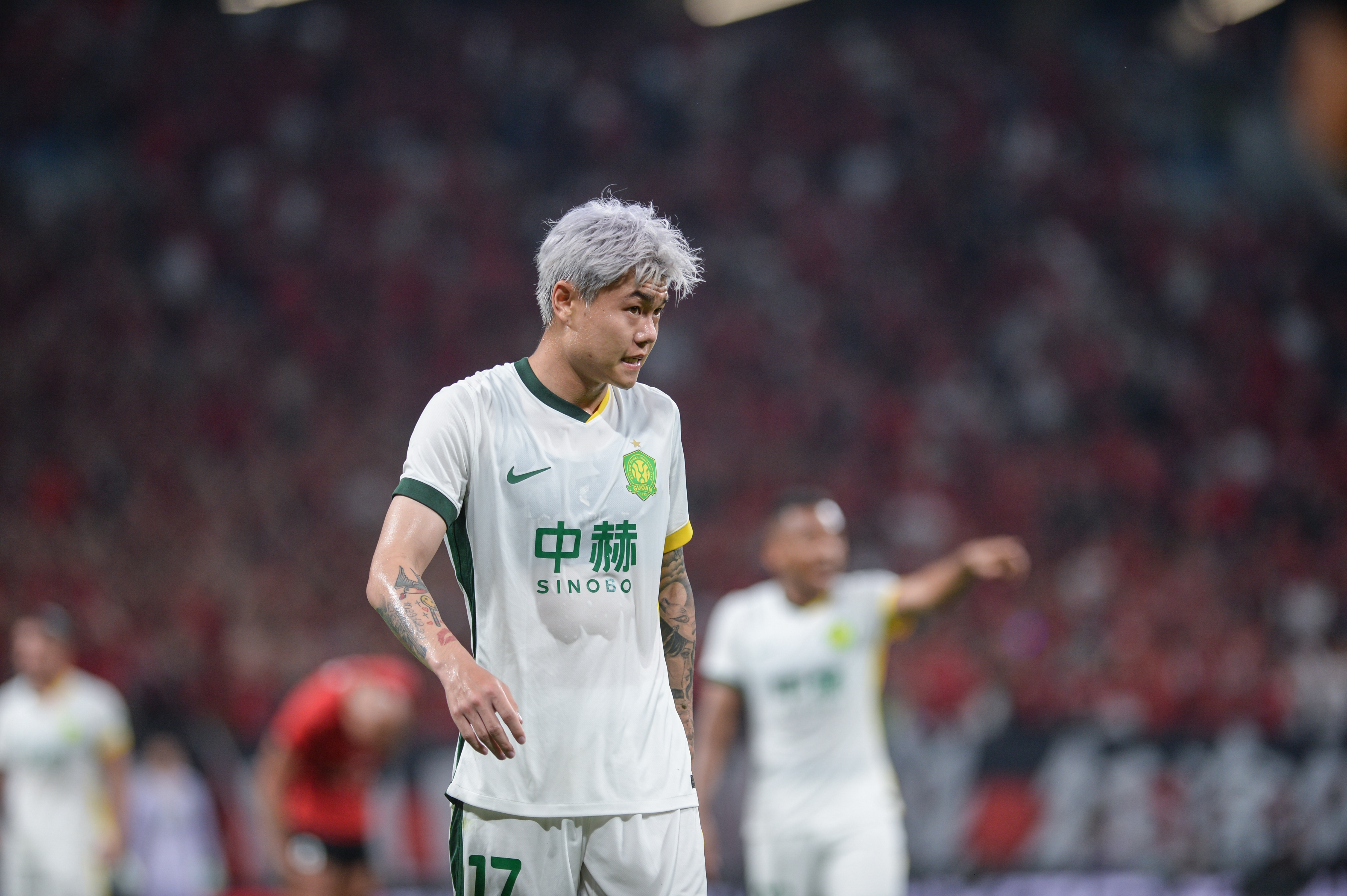 杨立瑜57分钟两射全失赛后致歉:没踢好,抱歉