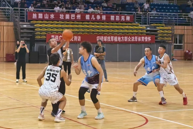 广汇能源男篮焉耆行:球迷对抗赛、扣篮三分、佛寺遗址 明晚巴音体育馆战江苏肯帝亚 广汇能源男篮焉耆行:球迷对抗赛、扣篮三分、佛寺遗址 明晚巴音体育馆战江苏肯帝亚