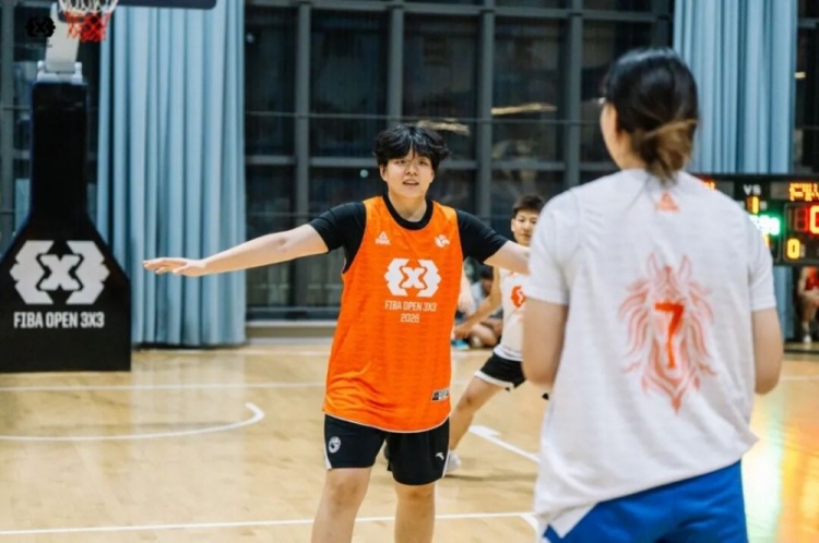 FIBA Open 3×3准格尔旗站战罢 锐芒队20:16力克大个儿联盟夺冠 FIBA Open 3×3准格尔旗站战罢 锐芒队20:16力克大个儿联盟夺冠