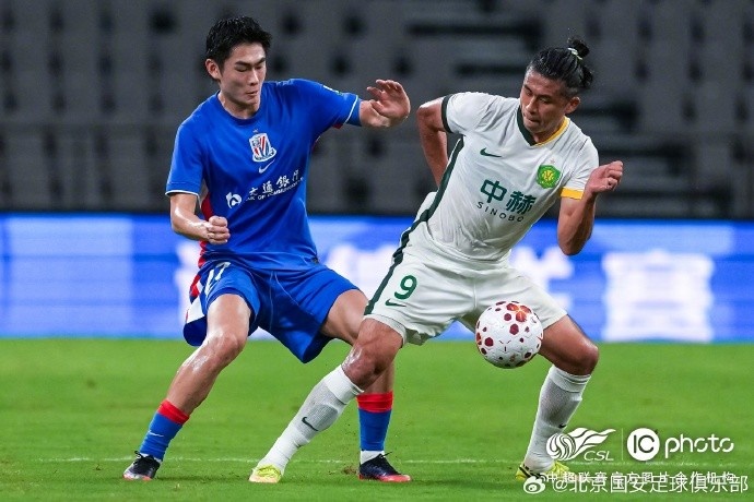 国安客场3-0击败申花 侯森多次神扑三将破门 国安客场3-0击败申花 侯森多次神扑三将破门